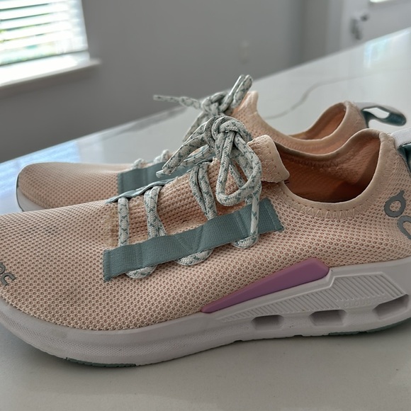 OC Tennis Shoes - Picture 2 of 3